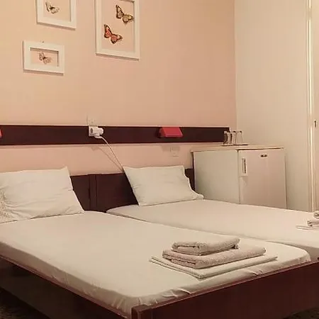 Otel Icarus