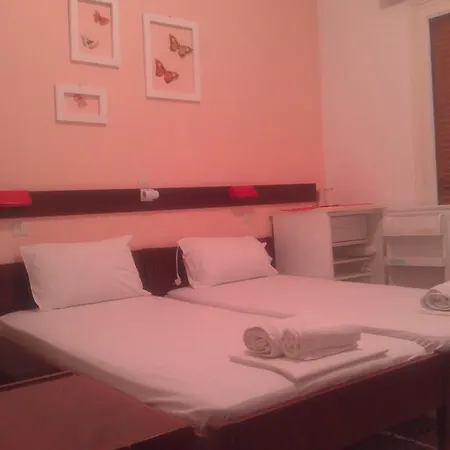 Hotel Icarus *