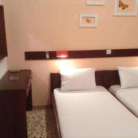 Otel Icarus