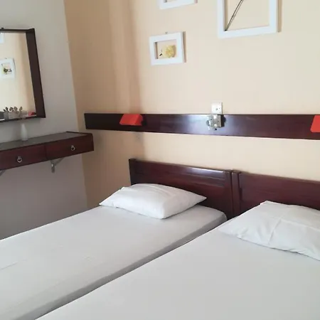 Otel Icarus *