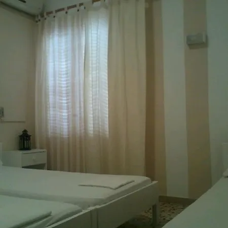 Otel Icarus *