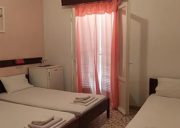 Icarus Parikia (Paros)