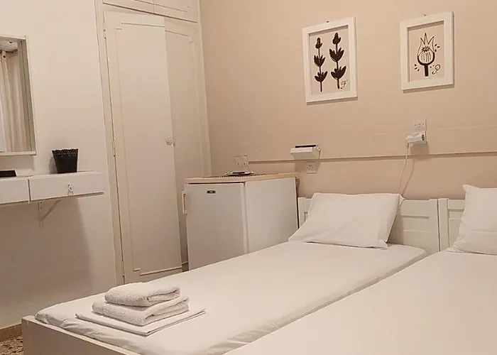 Icarus * Parikia (Paros)